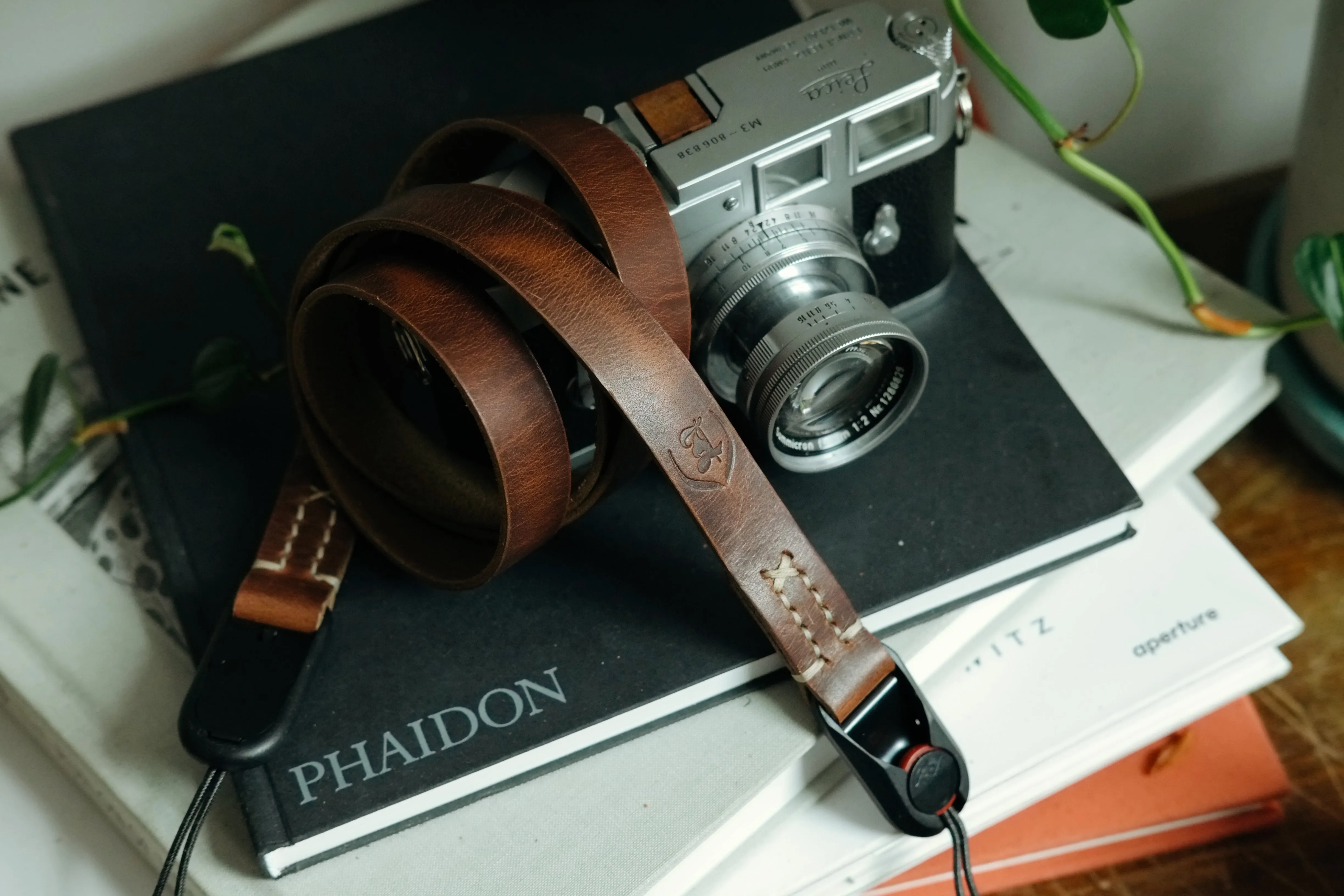 LEGACY classic wide x peak anchor camera strap