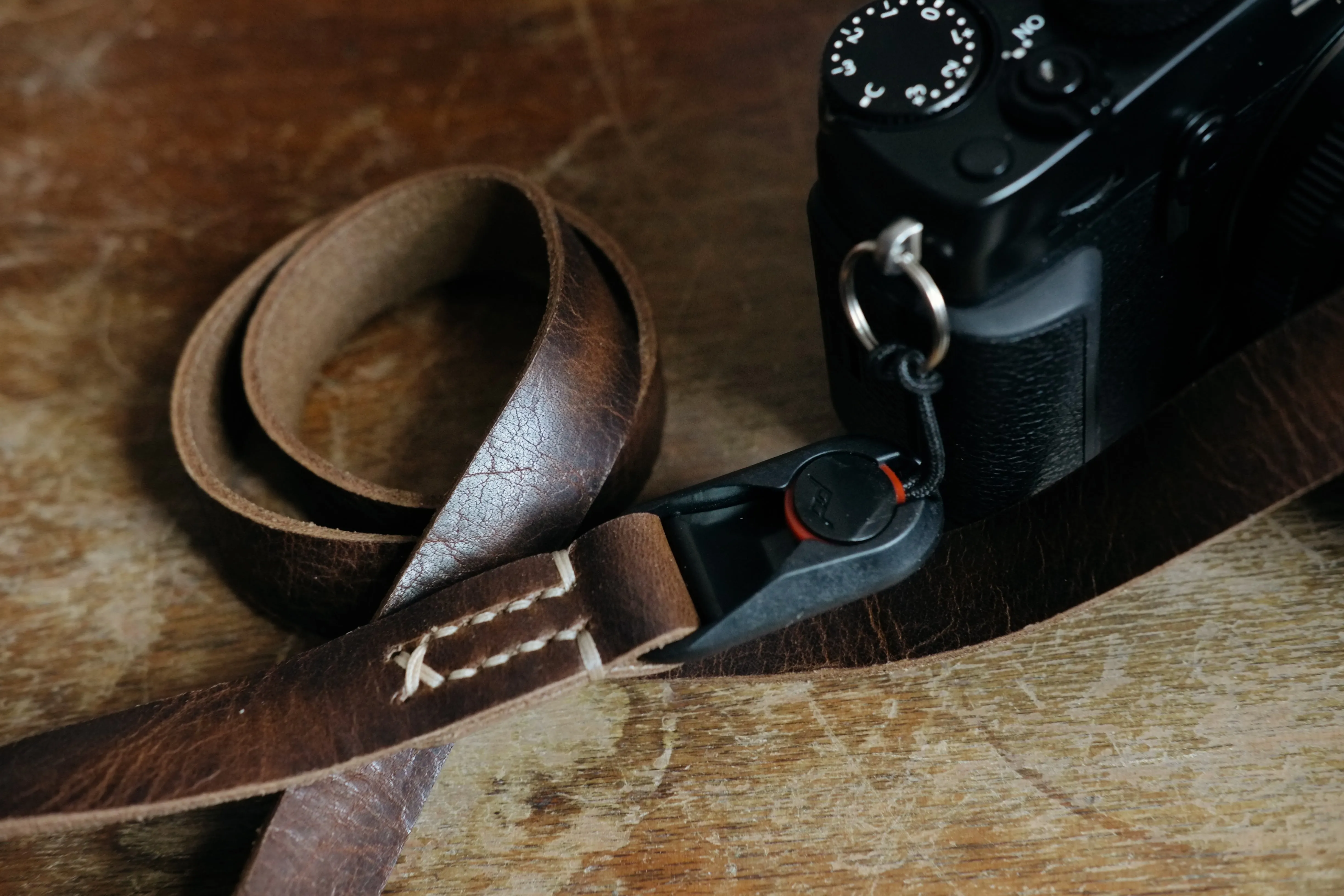 LEGACY classic wide x peak anchor camera strap