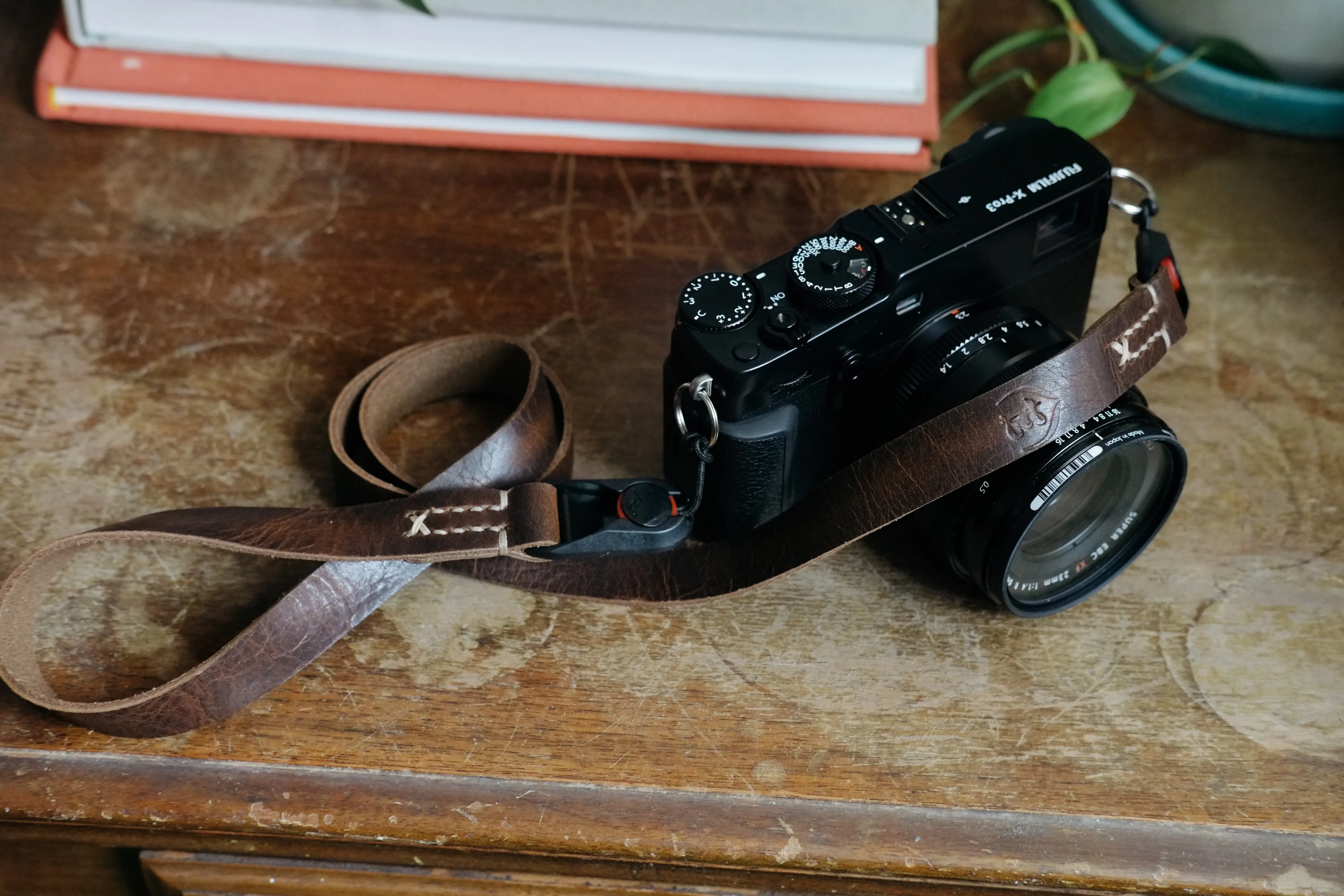 LEGACY classic wide x peak anchor camera strap