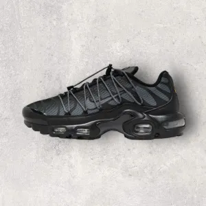 NIKE AIR MAX PLUS TN LACE - BLACK